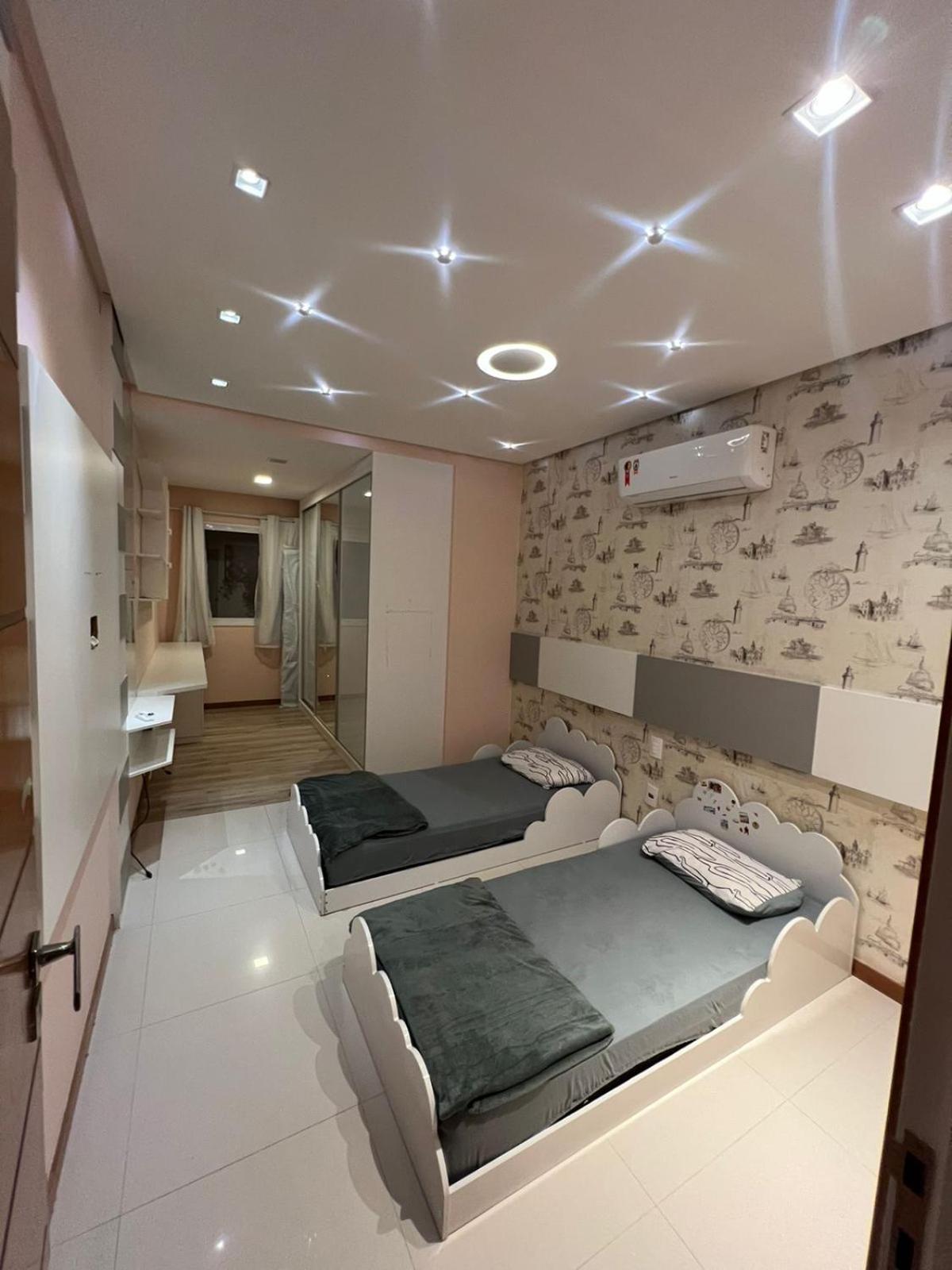 Apt 3Q Luxo Com Ar E Jacuzzi Na Beira Mar Guarapari Kültér fotó